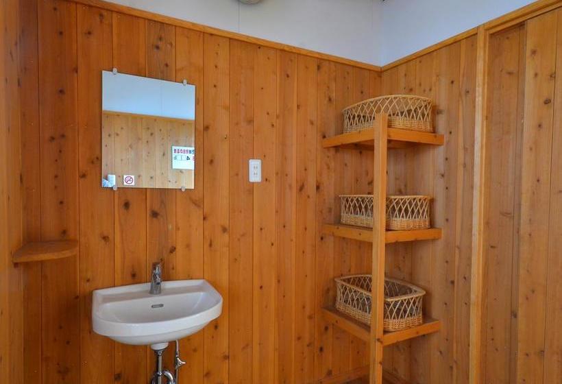 فندق Uguisuya Ryokan