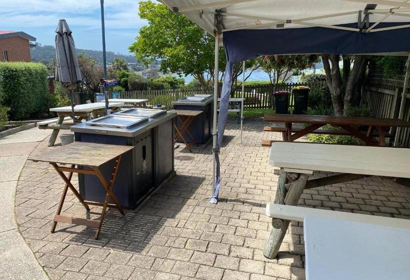 Pacific Heights Holiday Apartments & Munn S Tower House