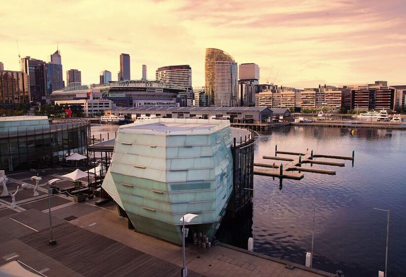 Accent Accommodation At Docklands Melbourne