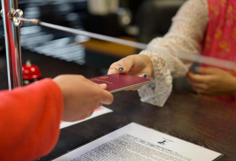 هاستل Silverfern Backpackers