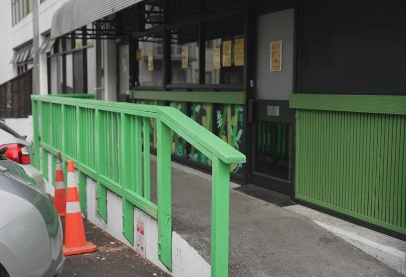 هاستل Silverfern Backpackers