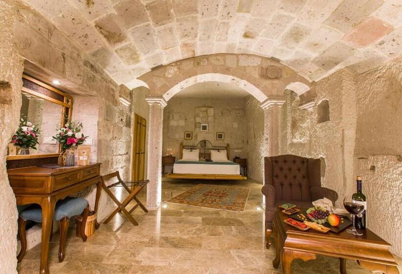هتل Imperial Cave Suites & Spa