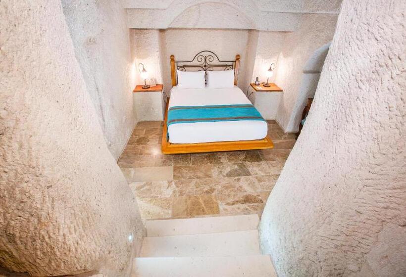 هتل Imperial Cave Suites & Spa