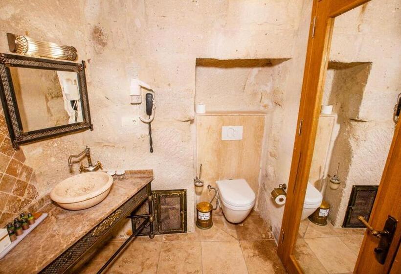 هتل Imperial Cave Suites & Spa