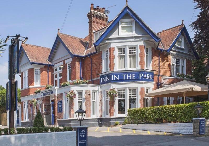 هتل Inn In The Park