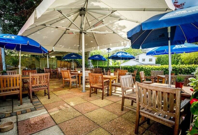 هتل Inn In The Park