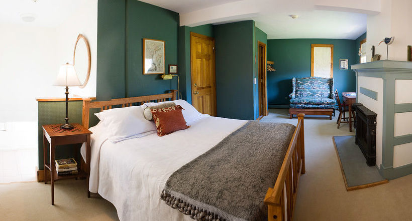 فندق Red Clover Inn And Restaurant