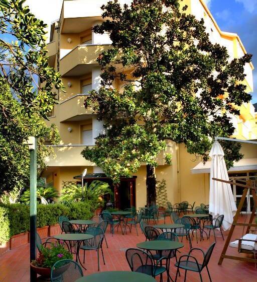 هتل Villa Serena