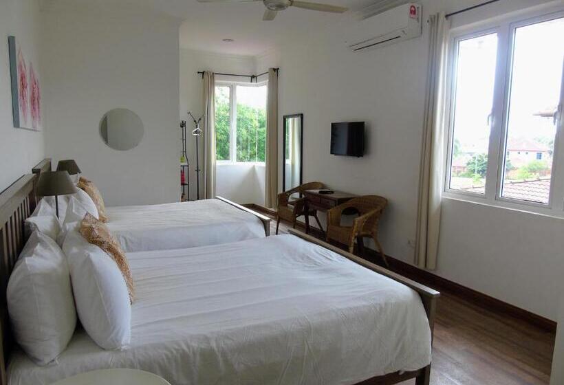 پانسیون Rumah Putih Near Klia & Xiamen University