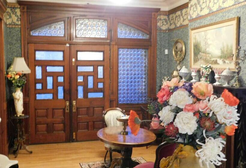 Bed and Breakfast Johnstone Mansiion