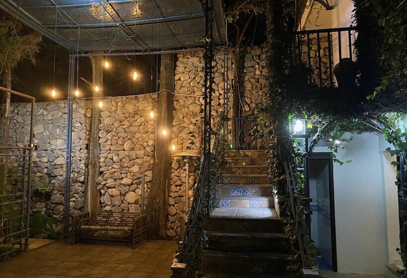 בית מלון כפרי Magnolias Jardin & Boutique Suites