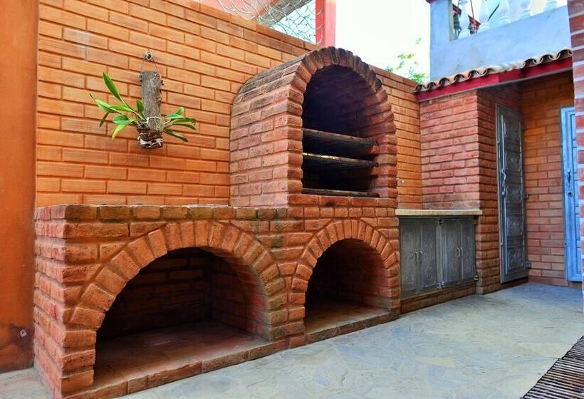 تختخواب و صبحانه Hostal Cuba