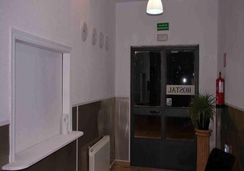 Hostal Q Albares