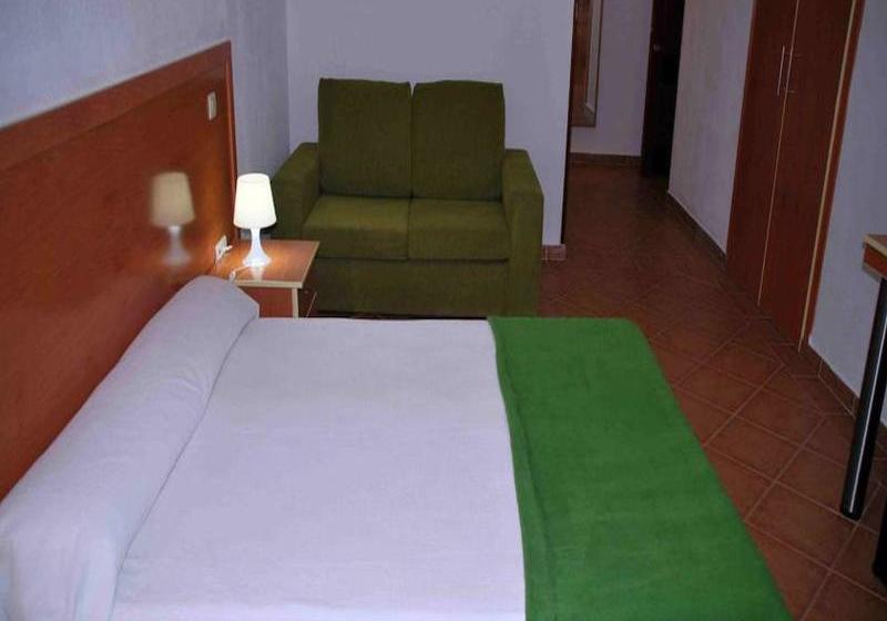 Hostal Q Albares