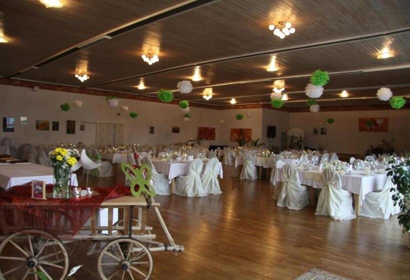 Отель Adam & Eva Gasthof Paradies Mit
