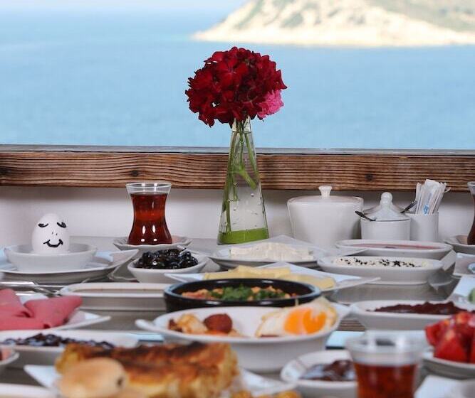 هتل Arya Karaburun