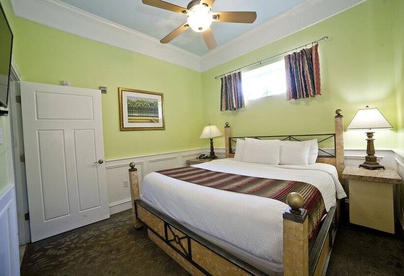 هتل Desoto Beach Gardens