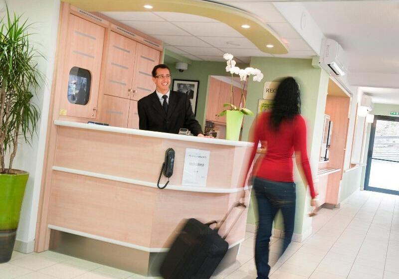 فندق Ibis Budget Versailles Coignieres