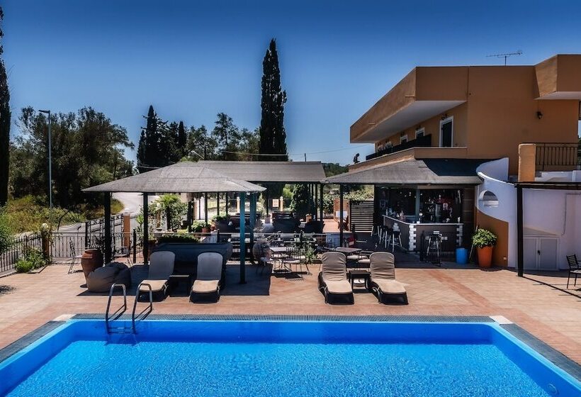 هتل Nikos Villas