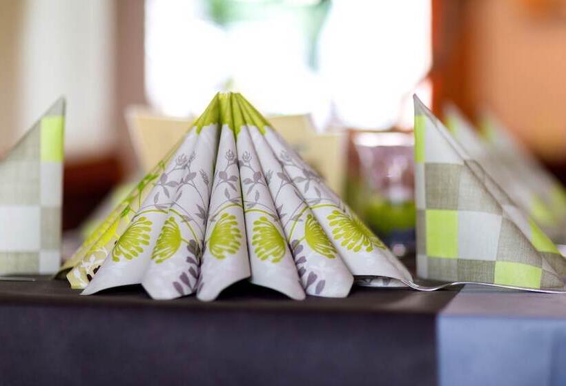 ホテル Zur Brücke