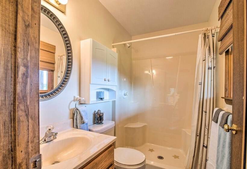 Authentic Cabin W/ Fire Pit Near Trout Fishing!