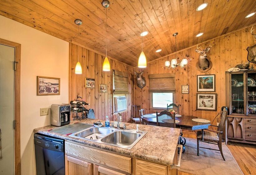 Authentic Cabin W/ Fire Pit Near Trout Fishing!