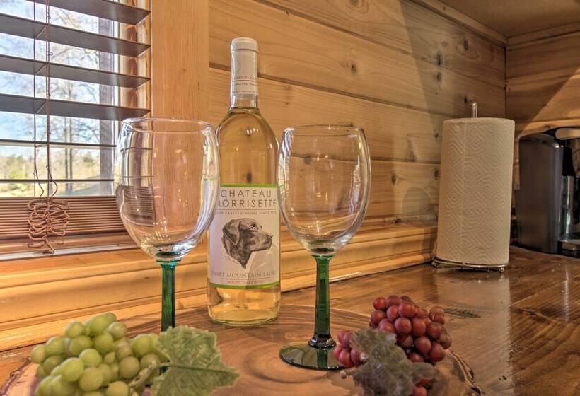 Carters Hideaway By Fairy Stone: Pool & Hot Tub