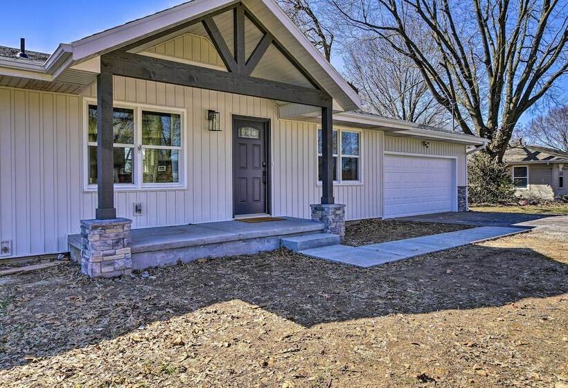 Retreat W/ Deck ~ 9 Mi To Downtown Springfield