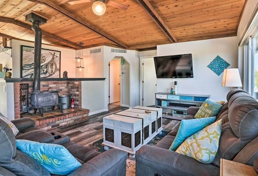 Colorful Cottonwood Home: Walk To Verde River!