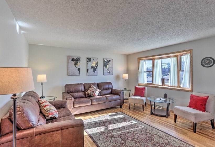 Quiet Rapid City Home   Walk To Canyon Lake Park