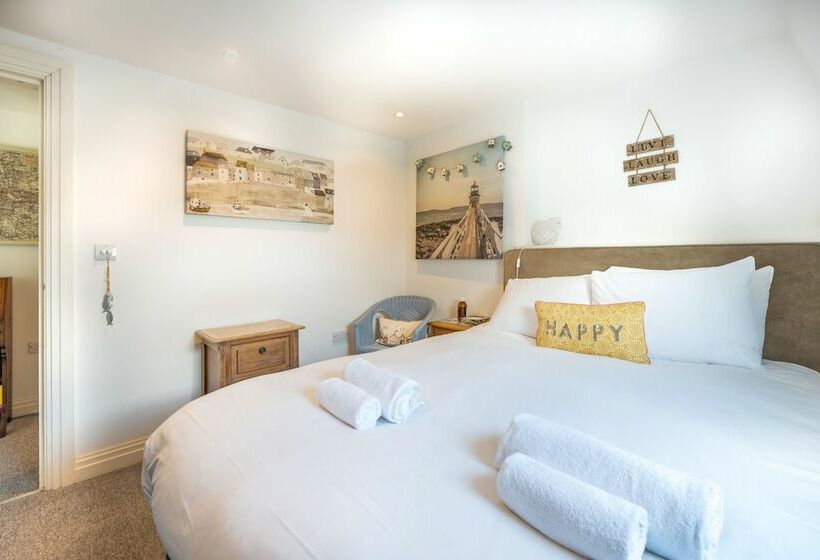 Delightful Family Home With Garden In Balham By Underthedoormat