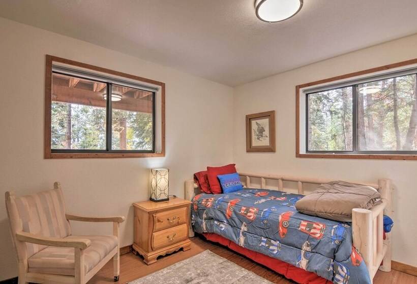 Duck Creek Village Cabin W/ Deck On Half Acre
