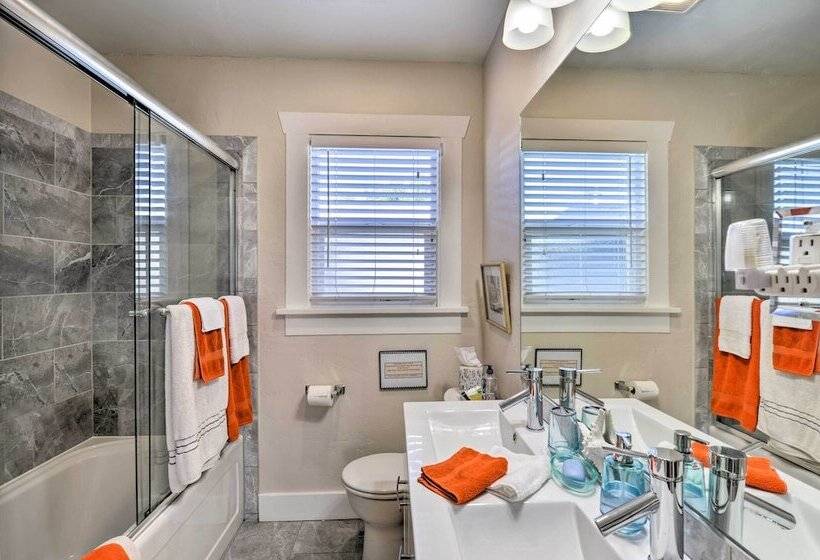 Eureka Cottage Near Sequoia Park & Old Town!