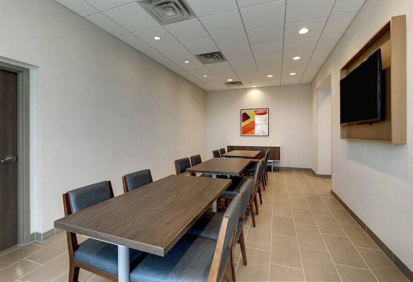 호텔 Holiday Inn Express Holly Springs   Raleigh Area, An Ihg