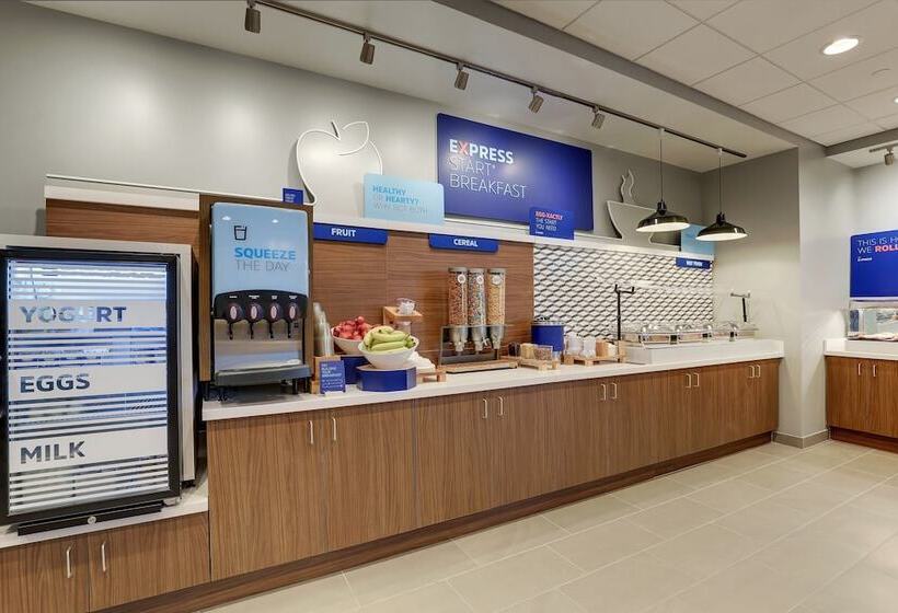 호텔 Holiday Inn Express Holly Springs   Raleigh Area, An Ihg