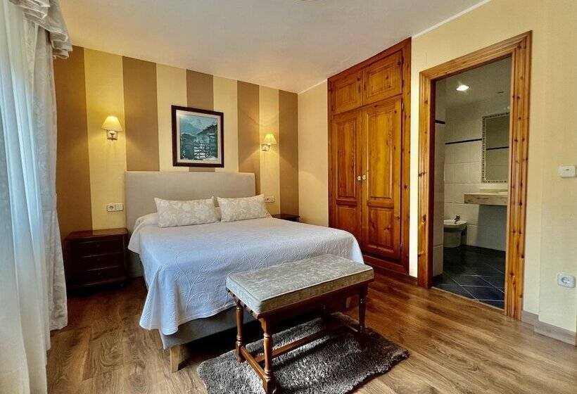 בית מלון כפרי La Rivera