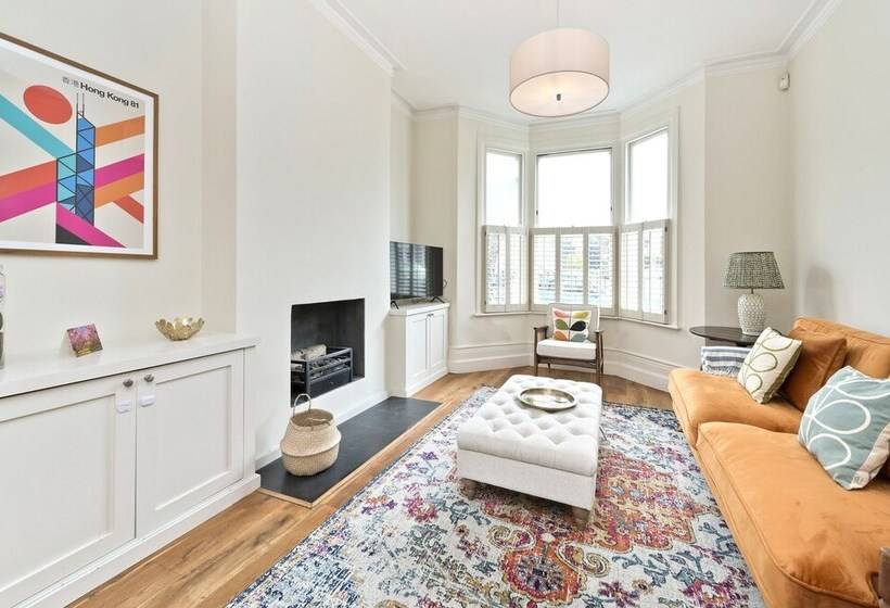 Family Home Near Clapham Common By Underthedoormat