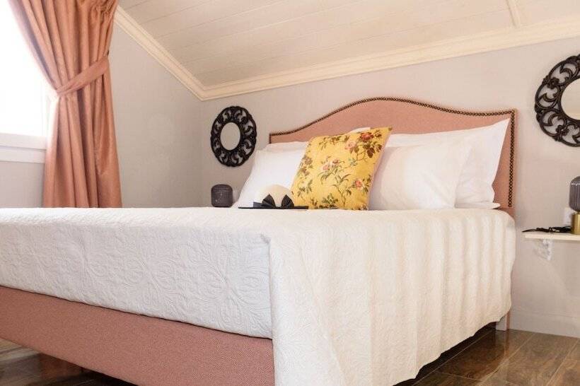 بنسيون Nafsika Suites