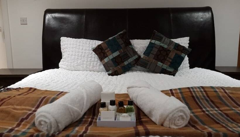 דירת נופש Lakeviews/quietness/parking/longstays/4guests