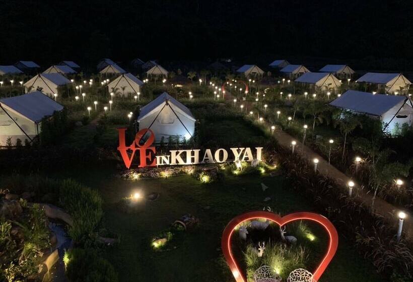 استراحتگاه Mont Blanc Glamping Khao Yai