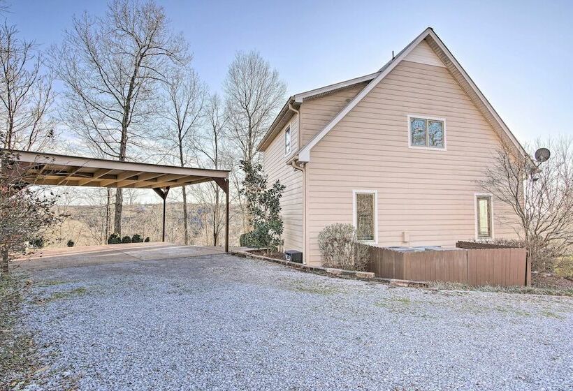 Secluded Hilltop Columbia Home W/ Deck + Views!