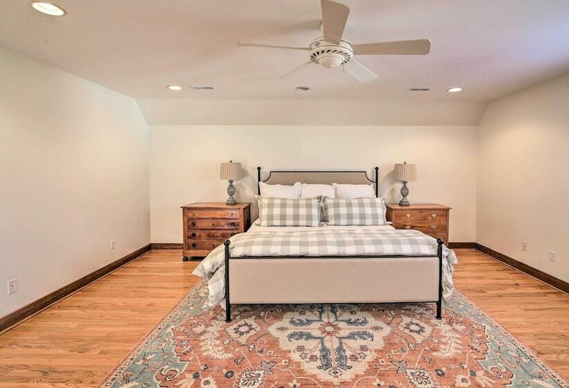 Secluded Hilltop Columbia Home W/ Deck + Views!