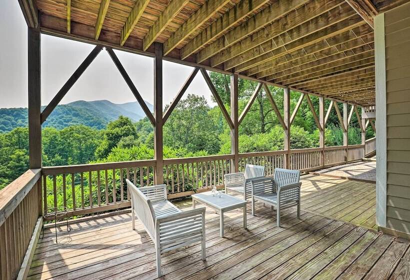 North Carolina Home W/ Game Room, Deck & Fire Pit