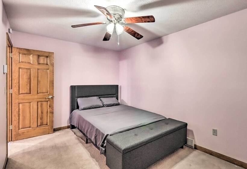 Spacious Long Pond Home Near Camelback Mtn Resort!