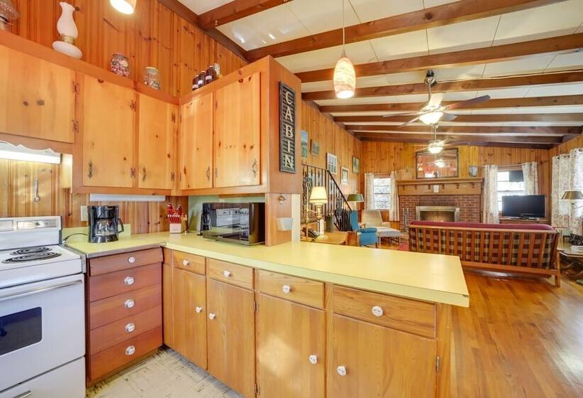 The Red Loft  Candler Cottage Near Hiking Trails!