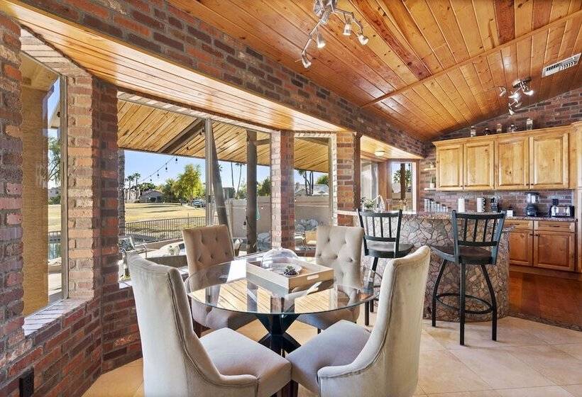 Upscale Phoenix Oasis W/ Small Private Pool & Spa!