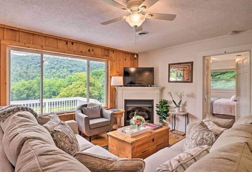 Candler Cabin W/ Deck & Mount Pisgah Views!