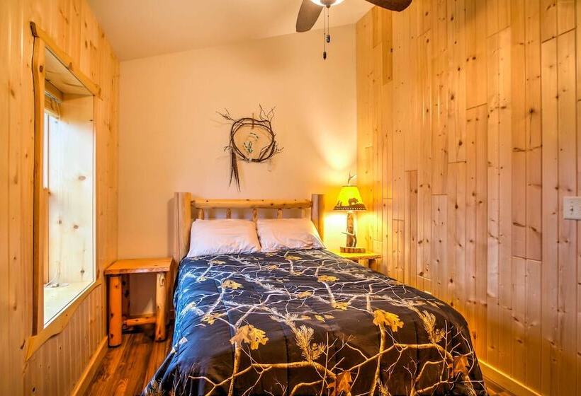 Cabin By The River: Visited By Treehouse Masters!