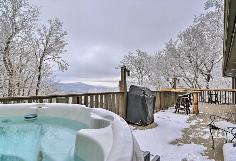 Cabin W/ Hot Tub & Mountain Views, < 5 Mi To Boone