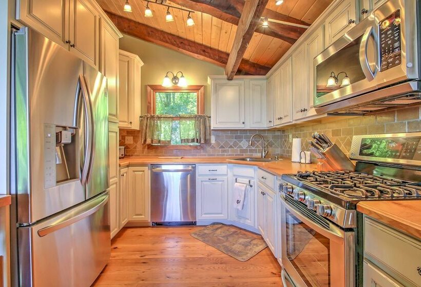 Cannon Mtn Family Retreat W/ Deck, Close To Hiking